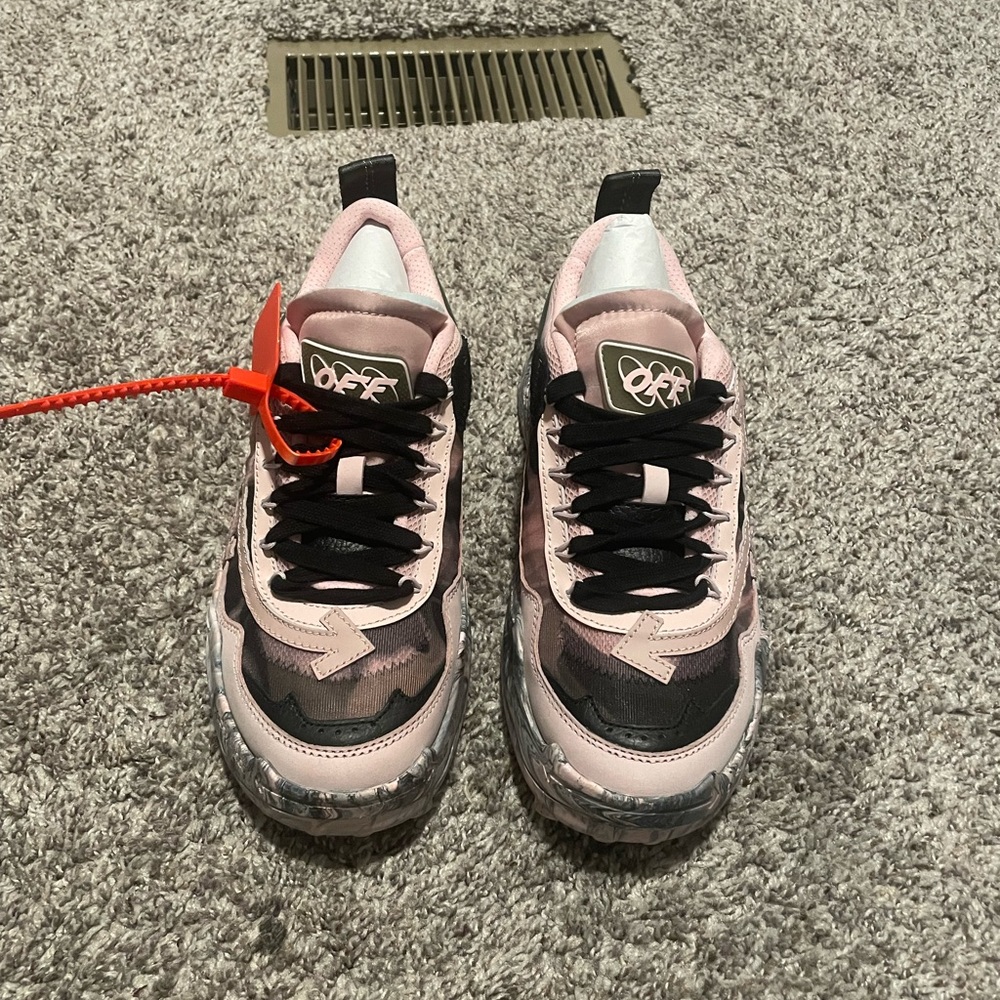 Off-white ODSY-1000 sneakers pink/black
